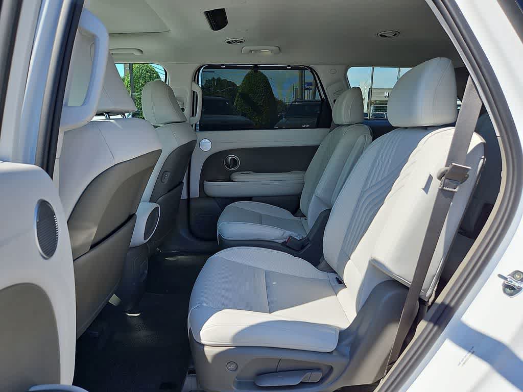 Used 2026 Hyundai Palisade SEL FWD image 9