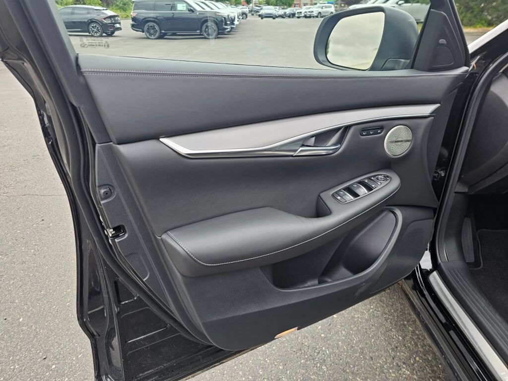 Used 2024 INFINITI QX60 Pure AWD/4WD image 23