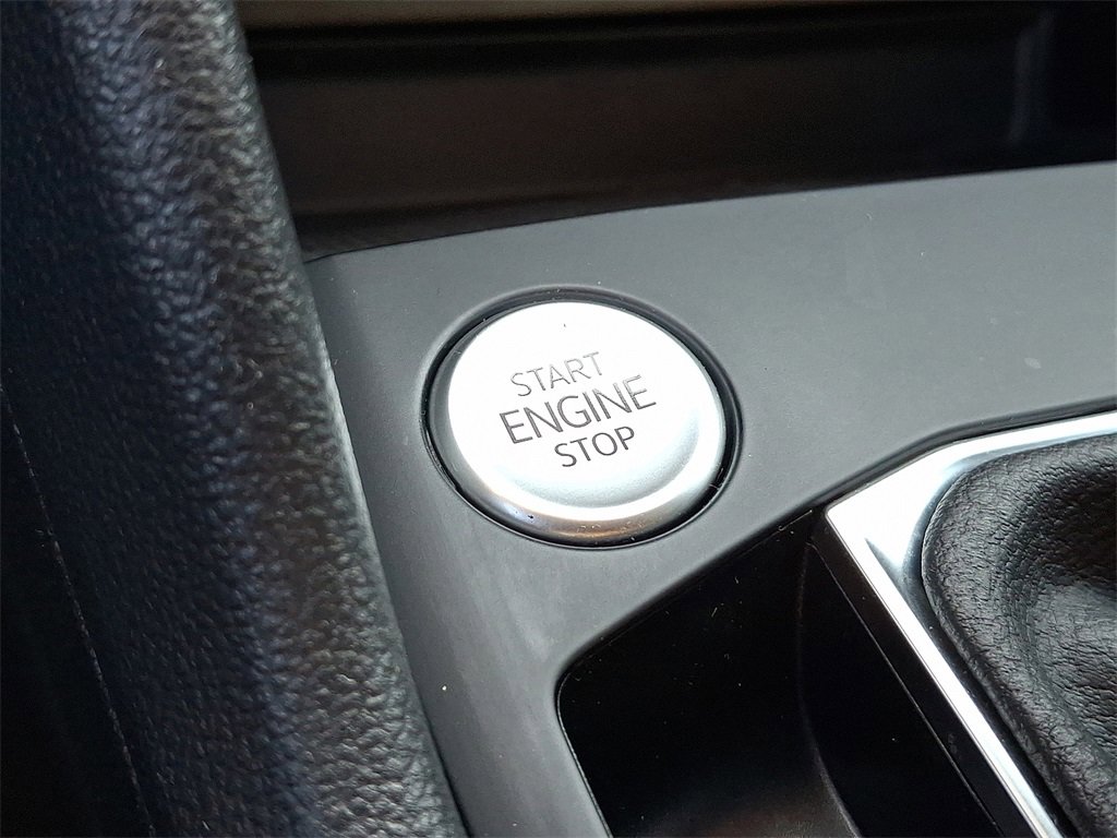 Used 2022 Volkswagen Taos SE image 25