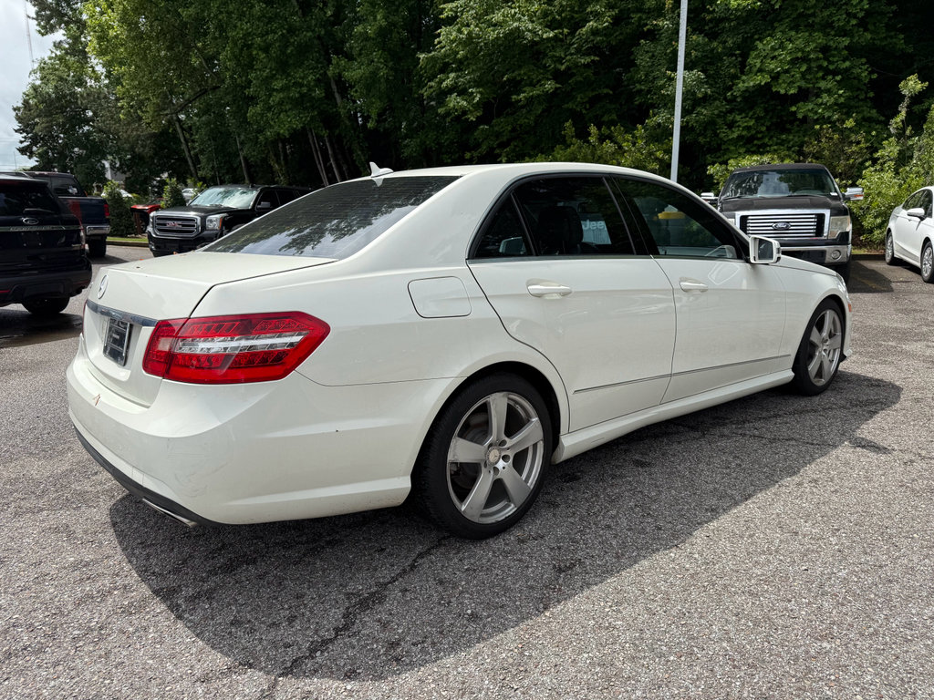 Used 2010 Mercedes-Benz E 350 Luxury image 3