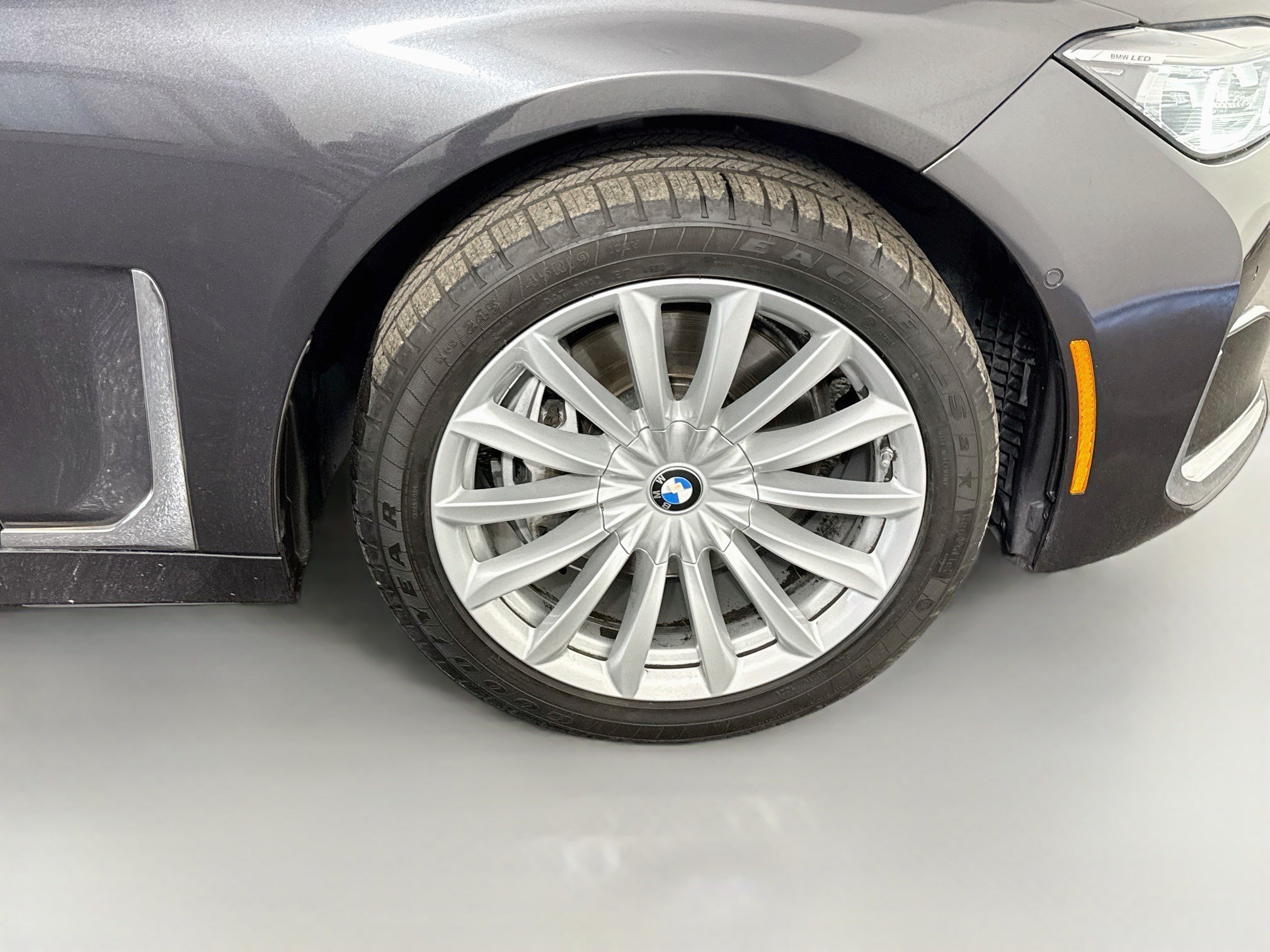 Used 2022 BMW 740i RWD image 32