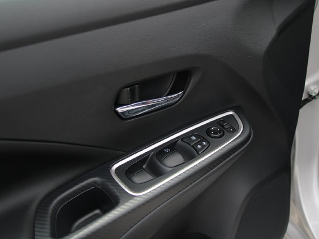 Certified 2025 Nissan Versa SR w/ Trunk Package FWD image 14