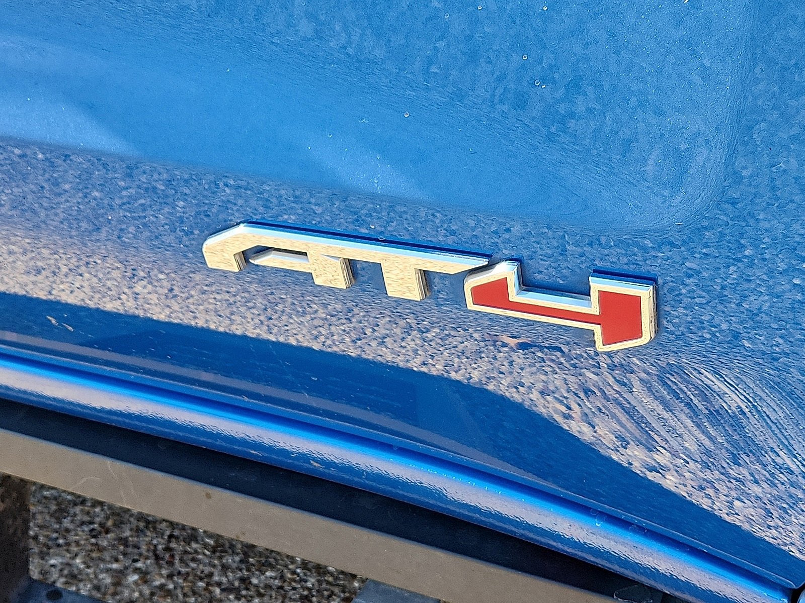 Used 2024 GMC Sierra 1500 AT4 w/ Technology Package image 8