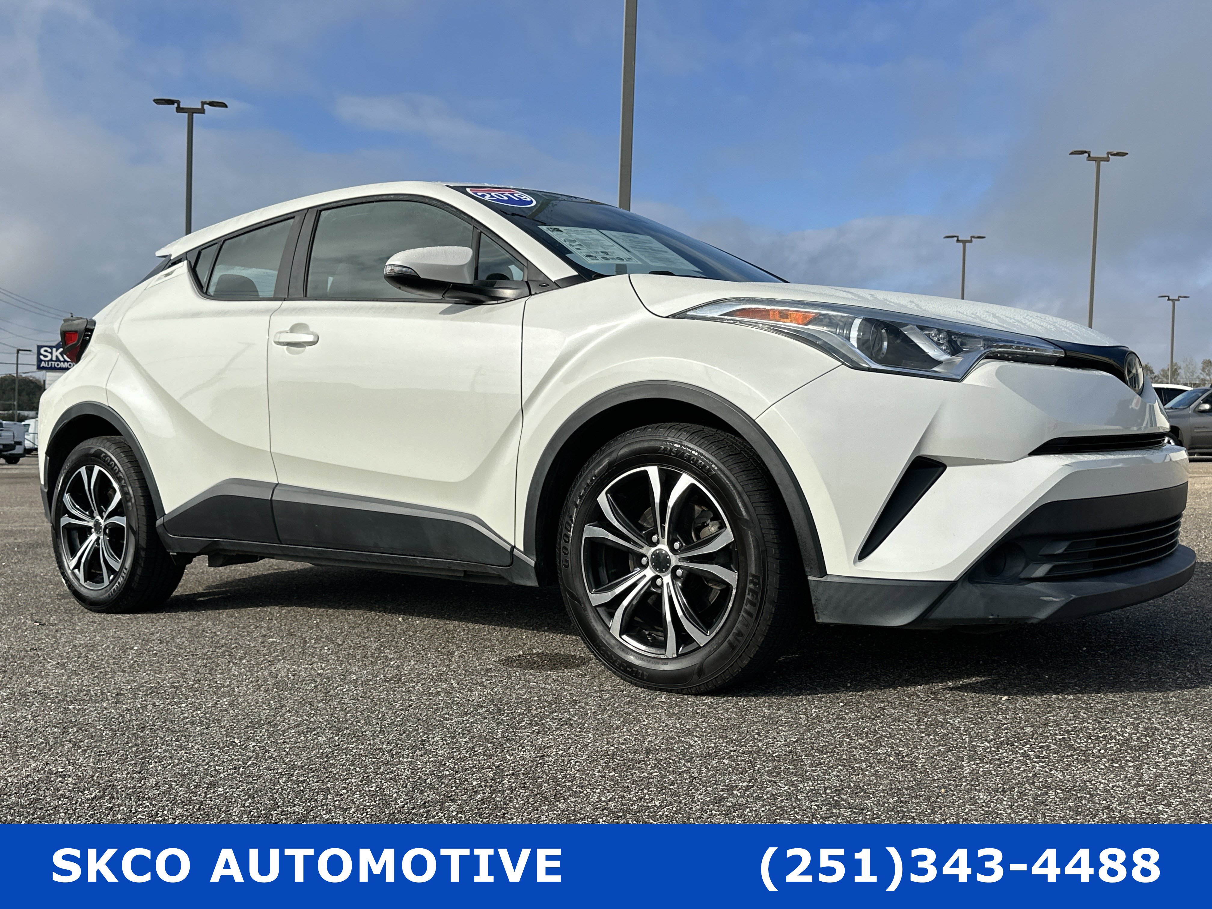 Used 2019 Toyota C-HR LE image 7