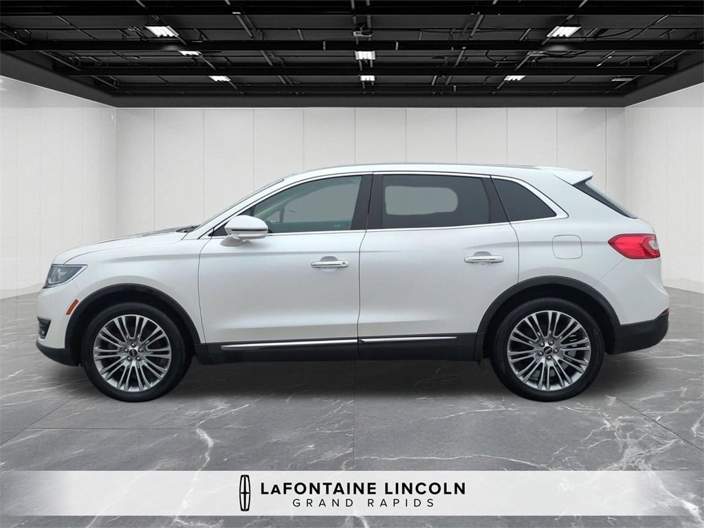 Used 2016 Lincoln MKX Reserve w/ Climate Package image 2