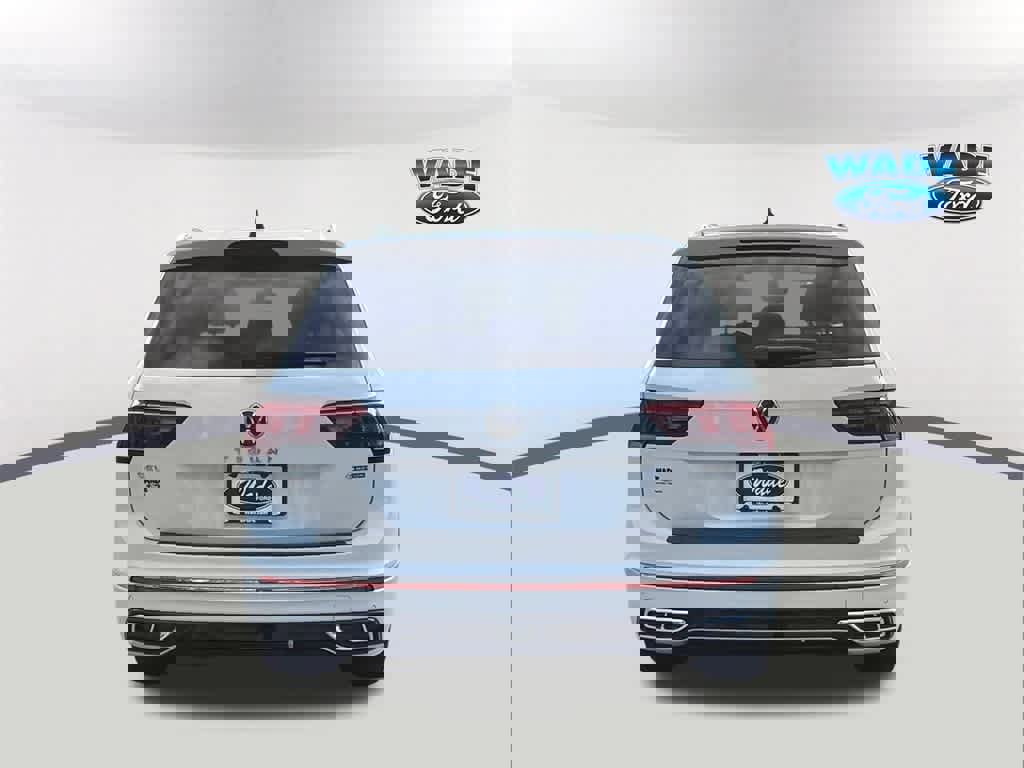 Used 2022 Volkswagen Tiguan SEL R-Line image 6