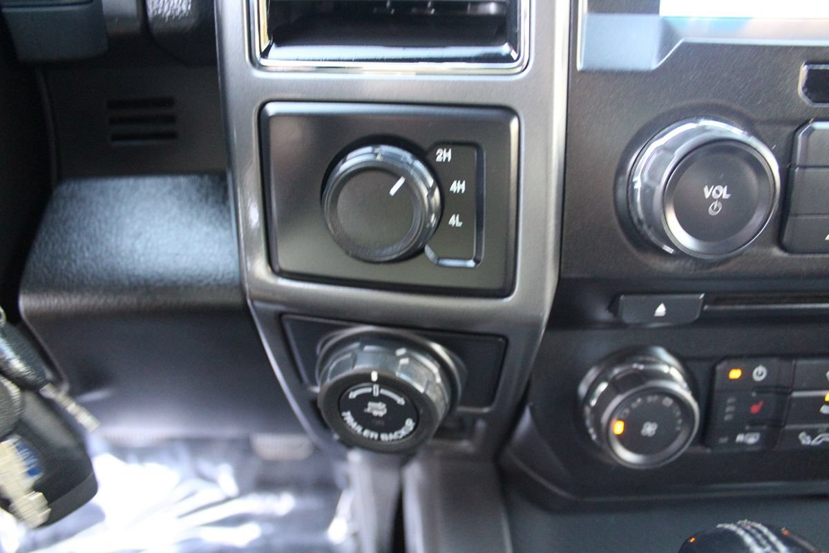 Used 2018 Ford F150 XLT w/ Equipment Group 302A Luxury AWD/4WD image 32