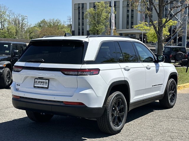 New 2026 Jeep Grand Cherokee Altitude AWD/4WD image 2
