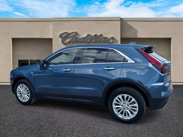 Certified 2024 Cadillac XT4 Luxury w/ Cold Weather Package FWD image 9
