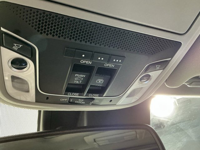 Used 2016 Honda Pilot Elite image 37