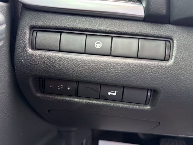 Used 2023 Nissan Rogue SV w/ SV Premium Package image 22