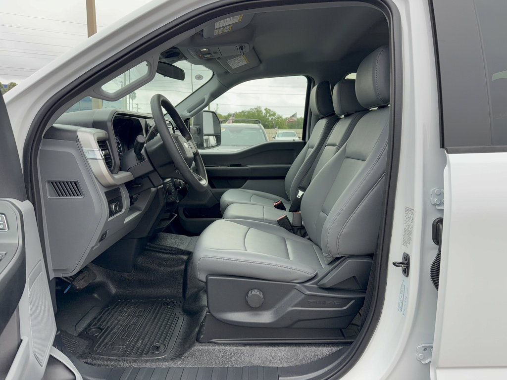 New 2026 Ford F350 XL w/ XL Chrome Package image 14