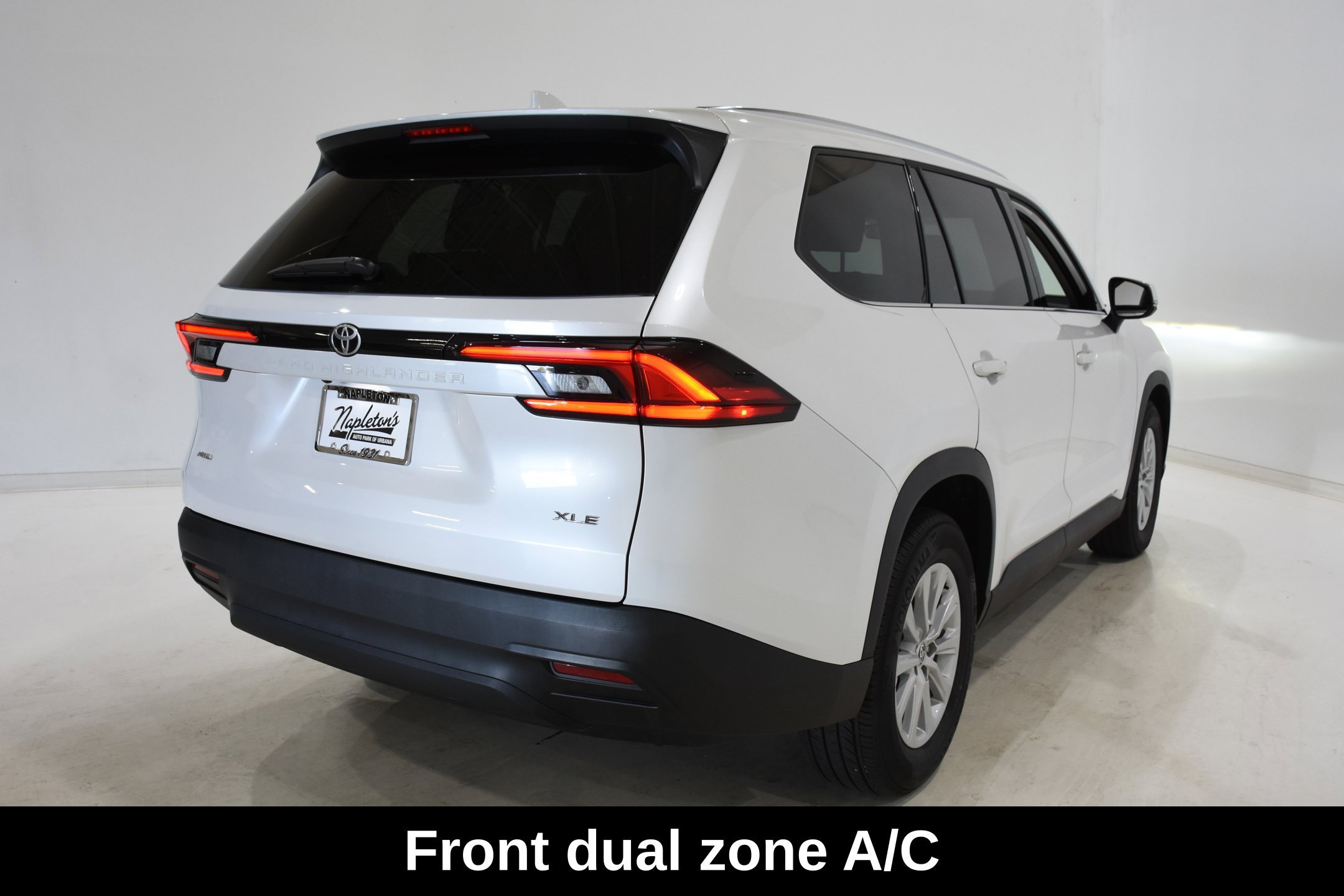 Used 2026 Toyota Grand Highlander AWD image 4