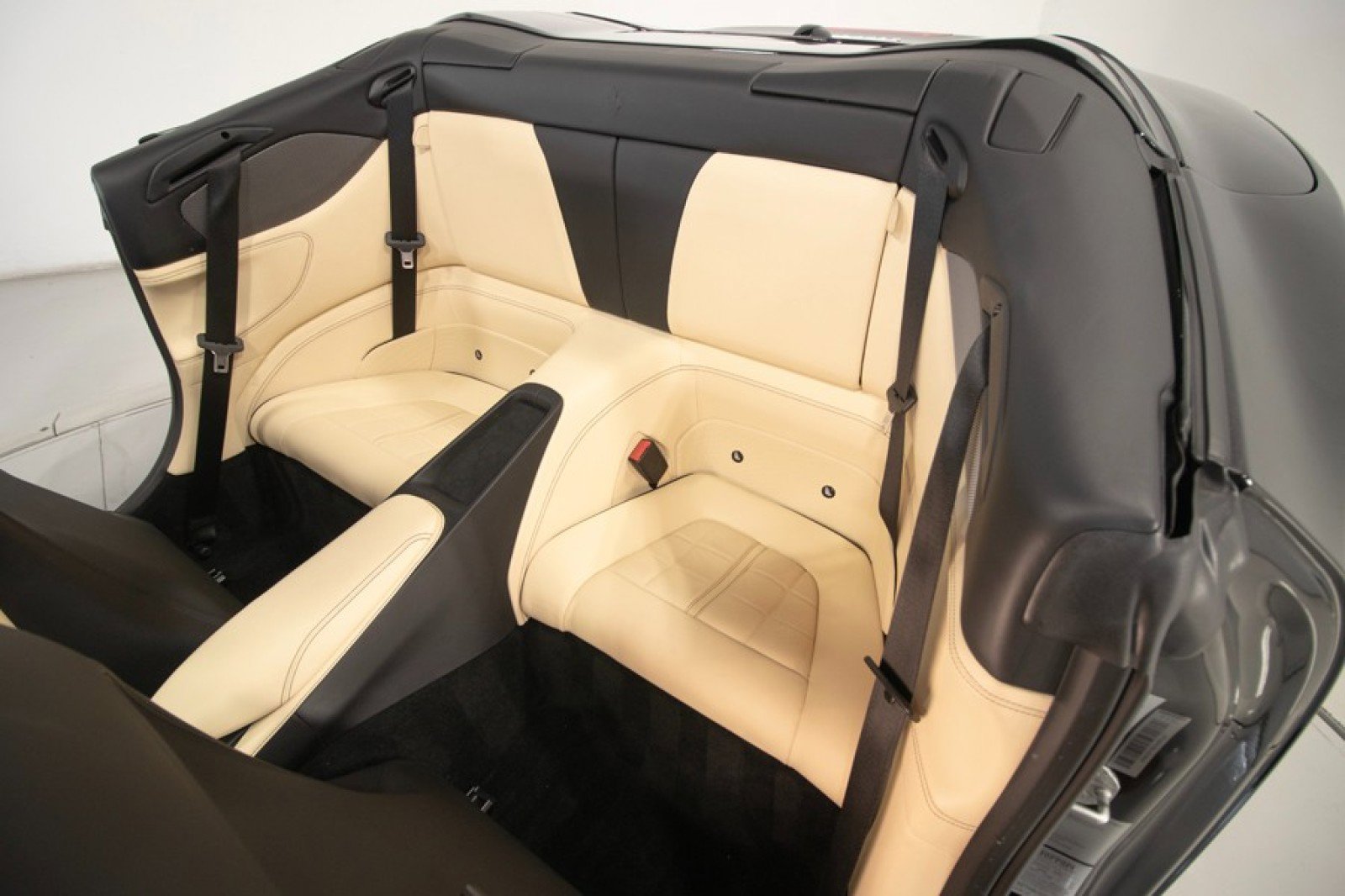Used 2020 Ferrari Portofino image 44