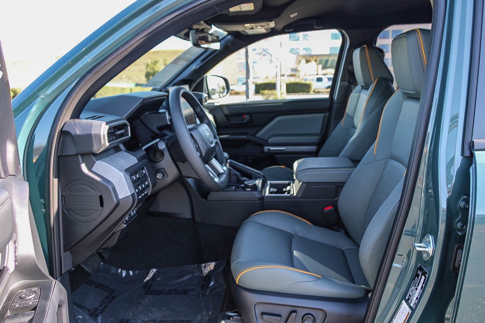 Used 2025 Toyota 4Runner Trailhunter image 18