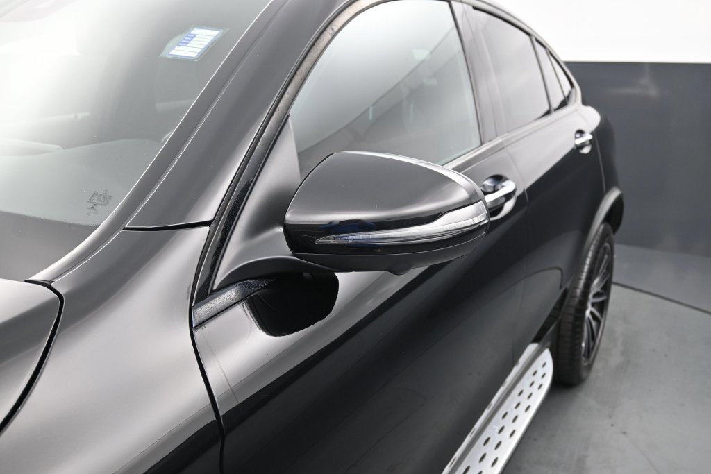 Used 2021 Mercedes-Benz GLC 300 4MATIC Coupe image 12