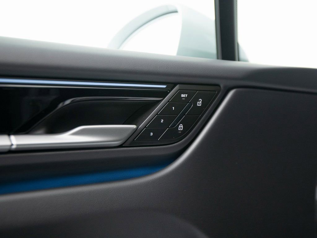 New 2026 Porsche Macan 4S Electric image 20