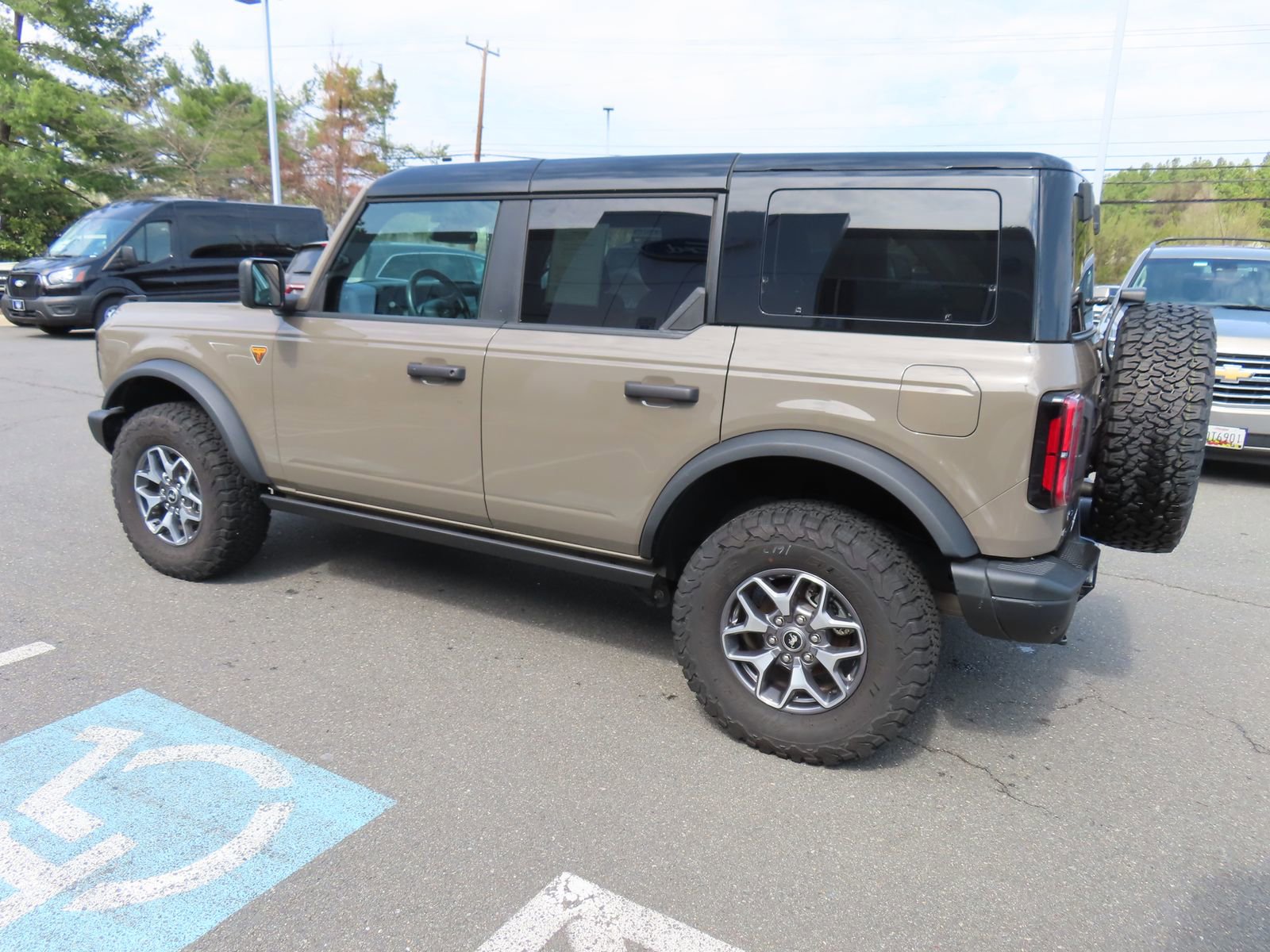 Certified 2025 Ford Bronco Badlands image 7