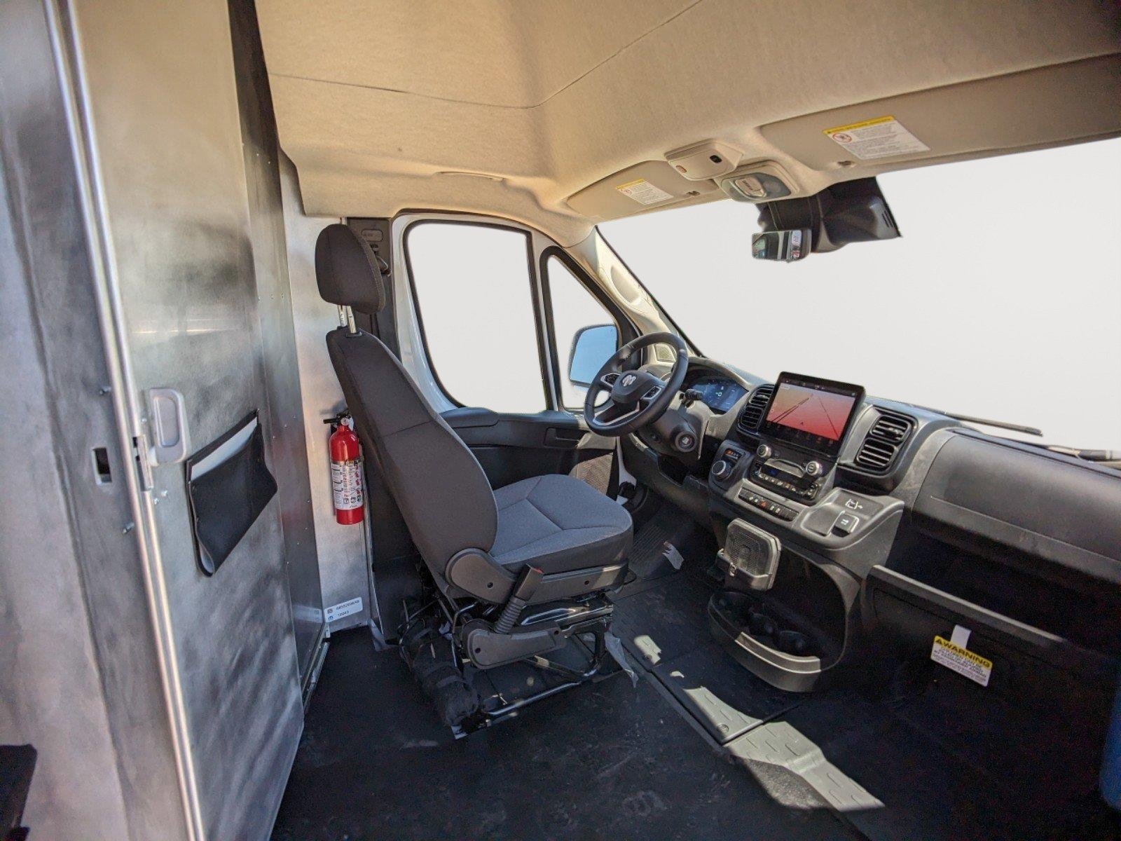 New 2024 RAM ProMaster 3500 w/ Delivery Van Package FWD image 8