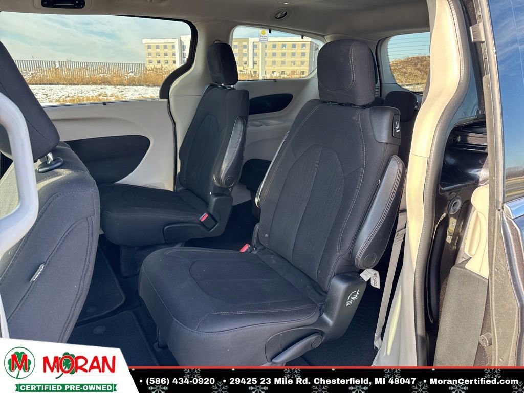 Used 2017 Chrysler Pacifica Touring Plus w/ Tire & Wheel Group image 26