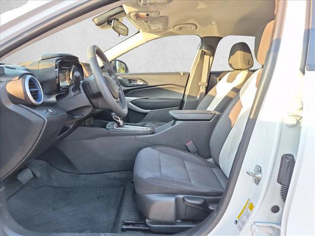 Used 2025 Chevrolet Trax LS w/ Driver Confidence Package FWD image 14