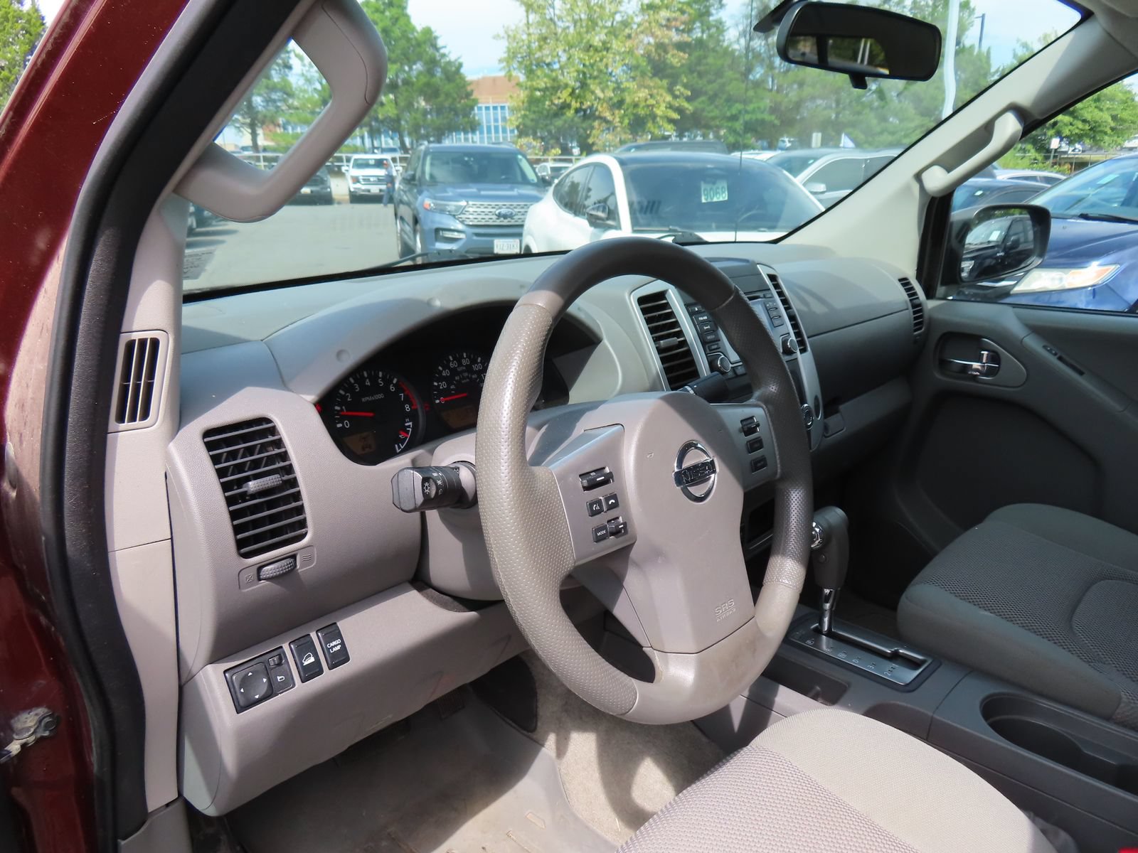 Used 2016 Nissan Frontier SV AWD/4WD image 13