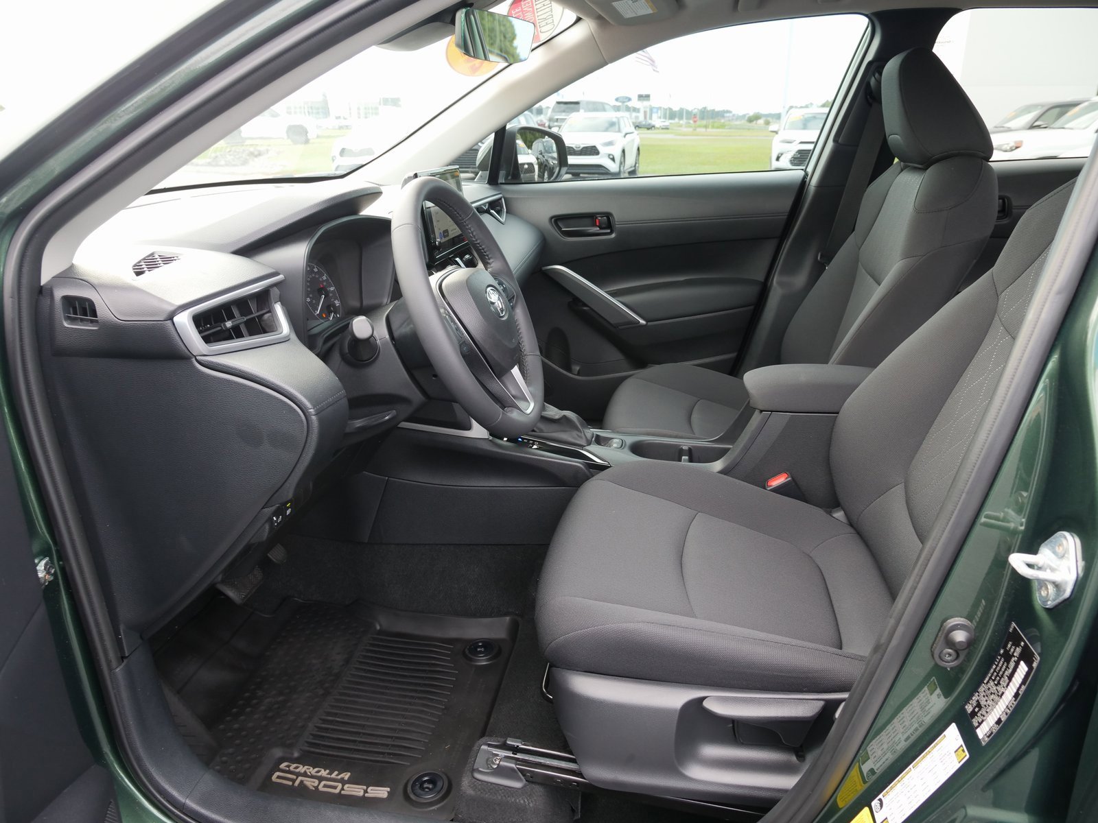 Used 2024 Toyota Corolla Cross LE image 15