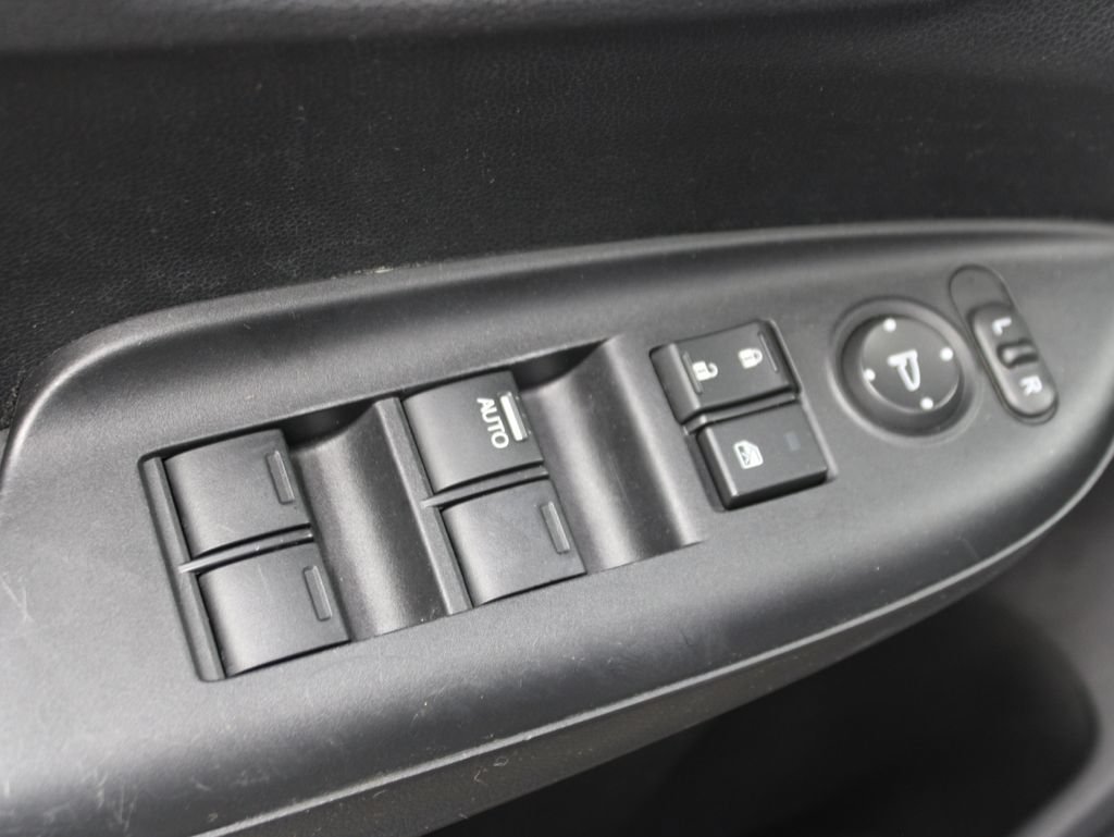 Used 2015 Honda Fit LX image 46