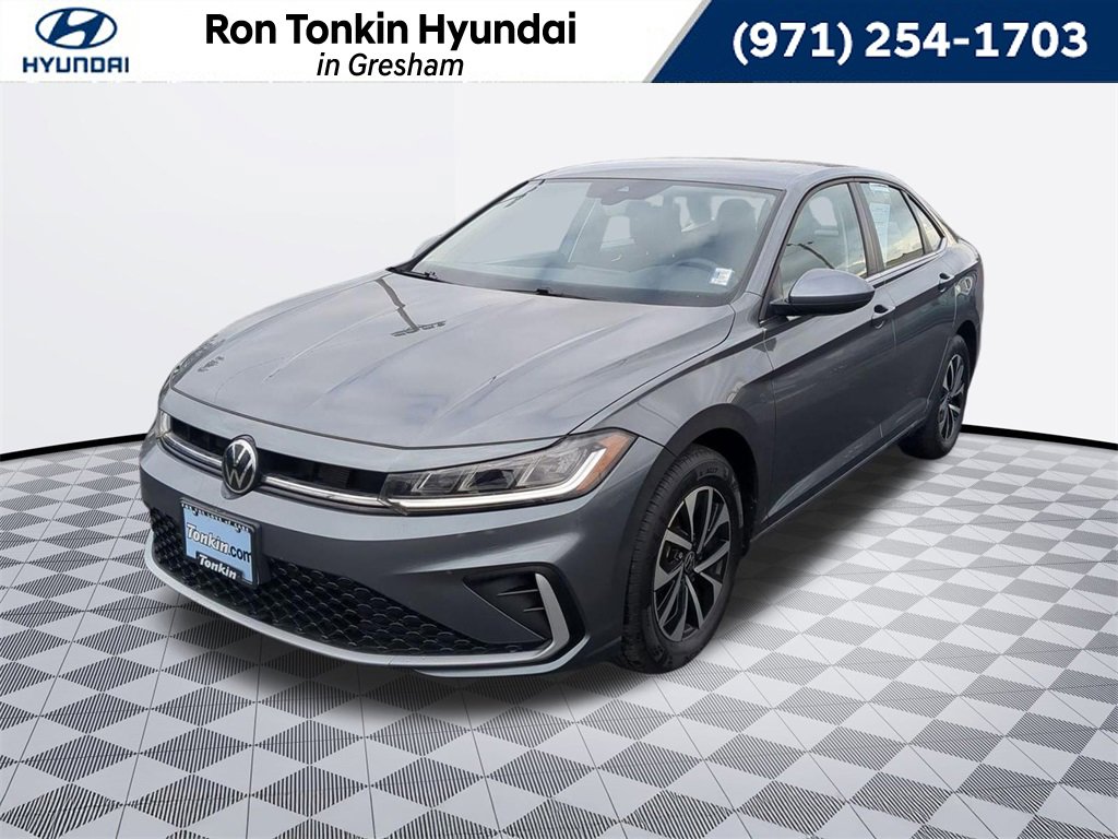 Used 2025 Volkswagen Jetta S image 1