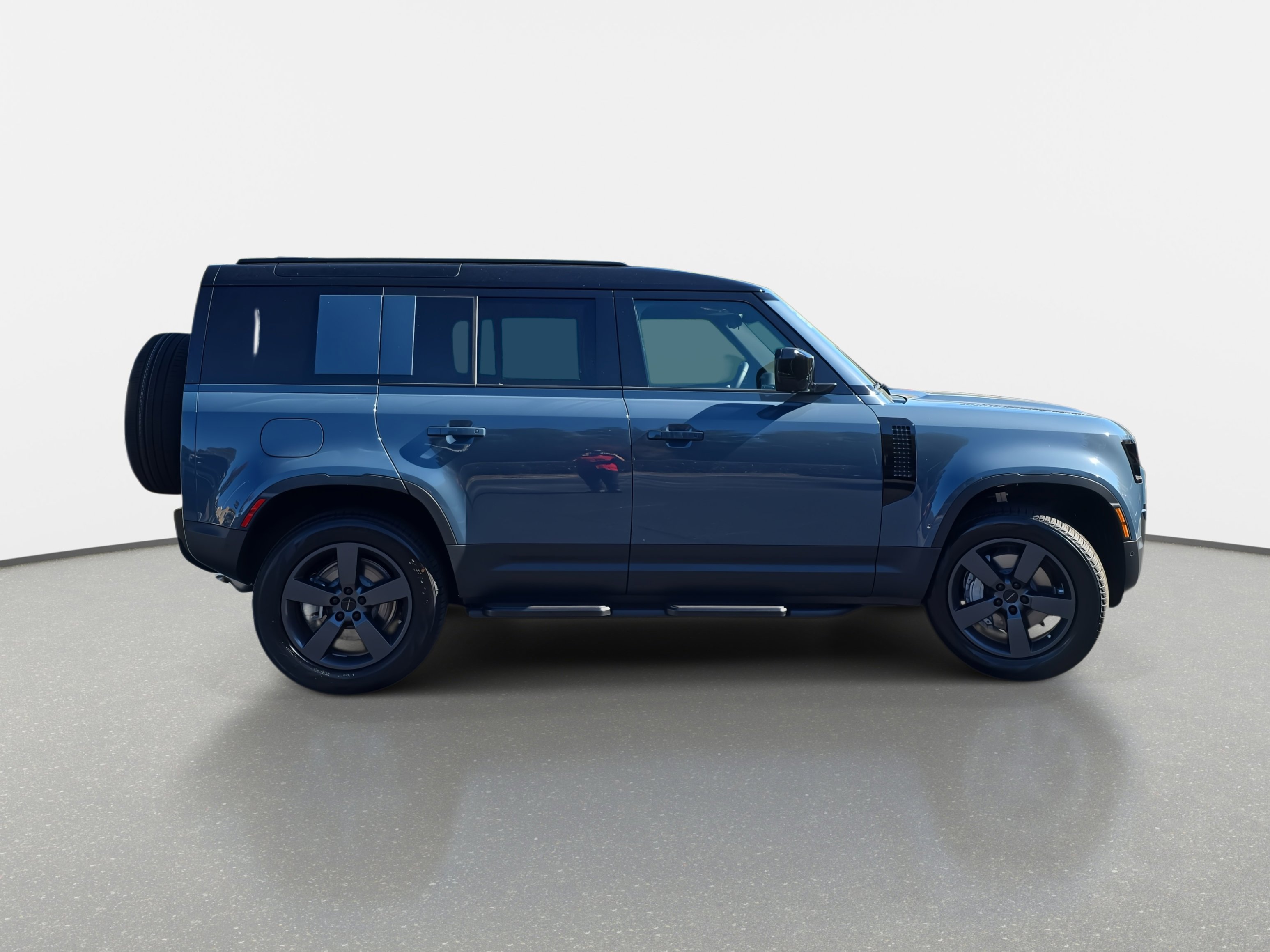 New 2026 Land Rover Defender 110 S image 4