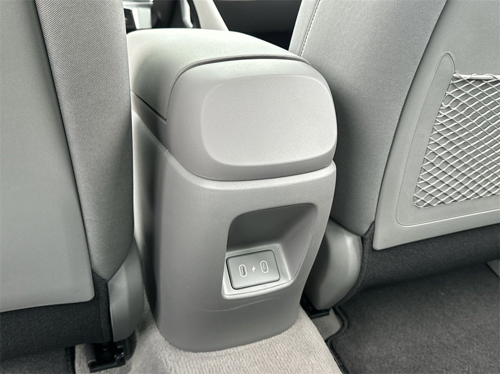 New 2025 Hyundai Elantra SEL image 31