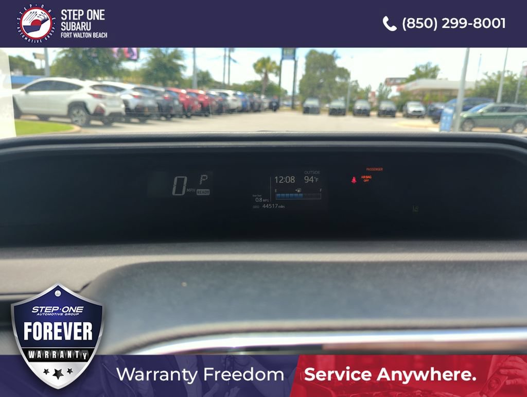 Used 2018 Toyota Prius C FWD image 38