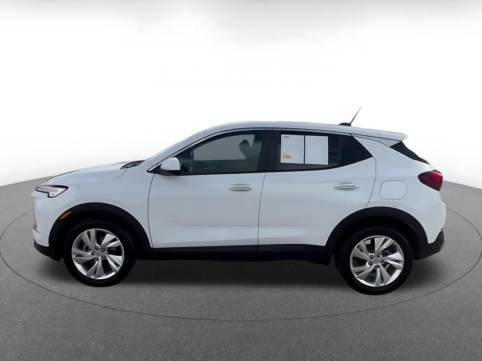 Used 2025 Buick Encore GX Preferred FWD image 9