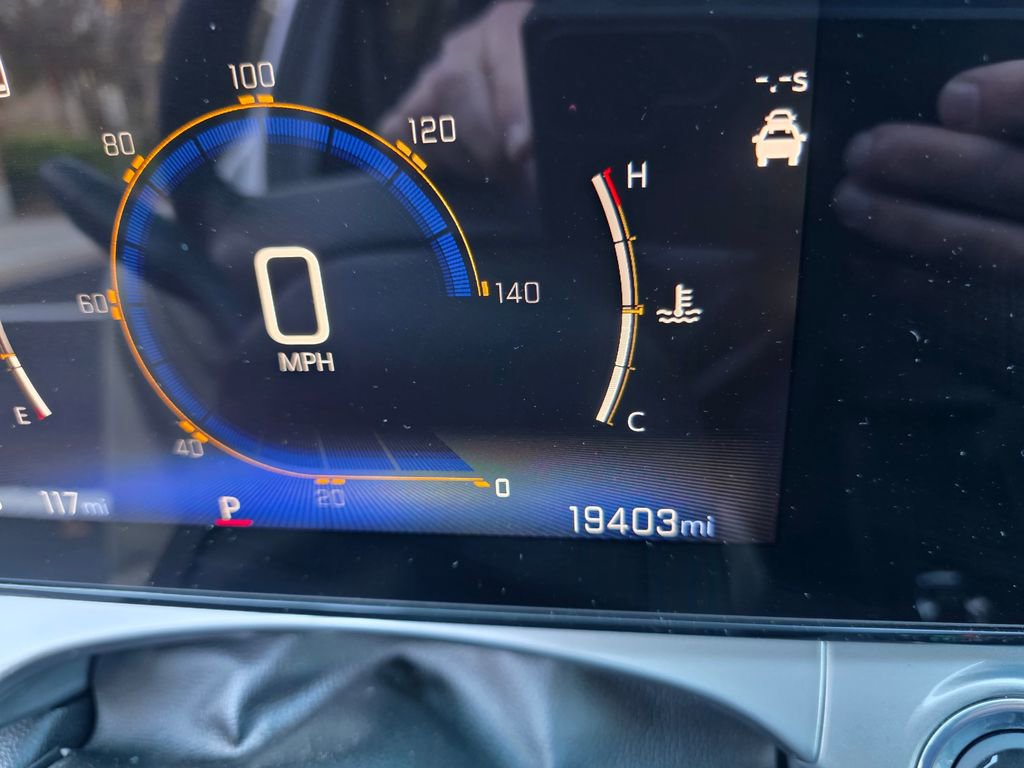 Certified 2025 Chevrolet Trax LT w/ LT Convenience Package image 20