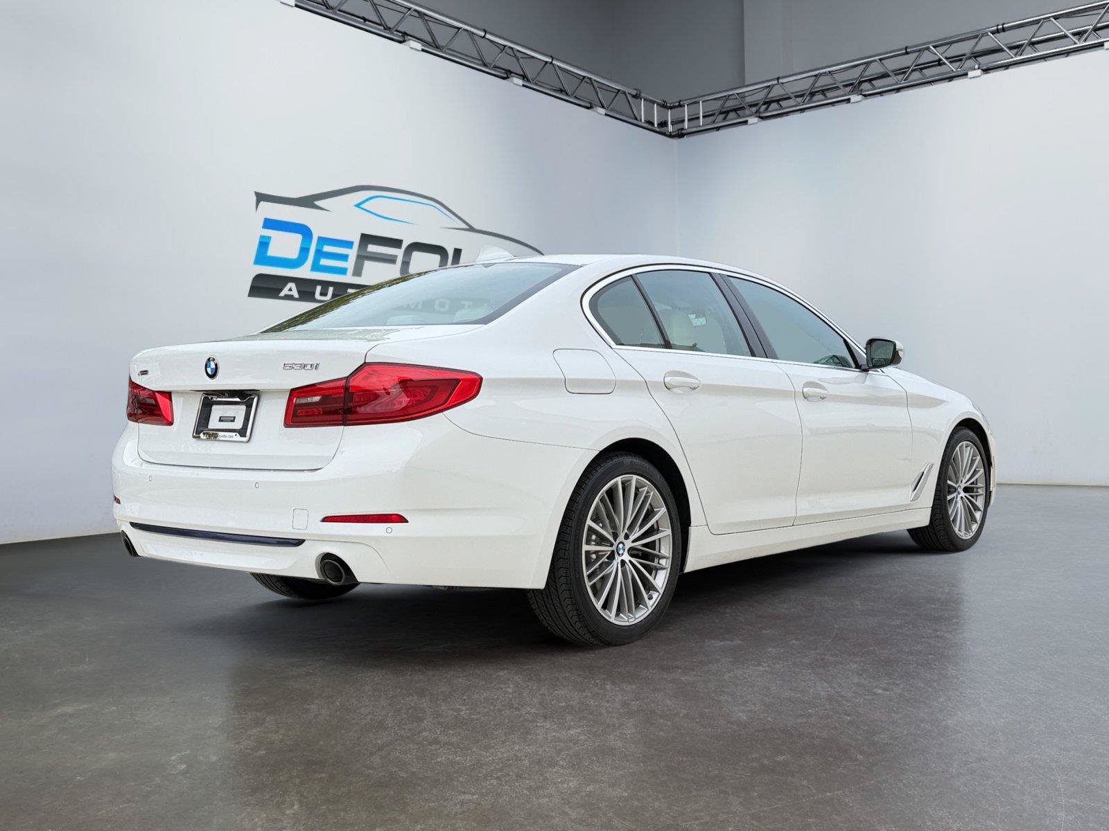 Used 2020 BMW 530i xDrive w/ Convenience Package AWD/4WD image 3