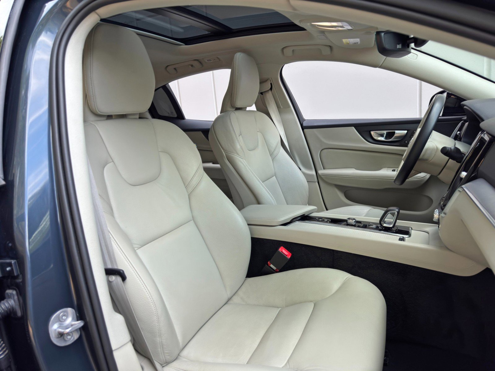 Used 2024 Volvo S60 B5 Core image 35