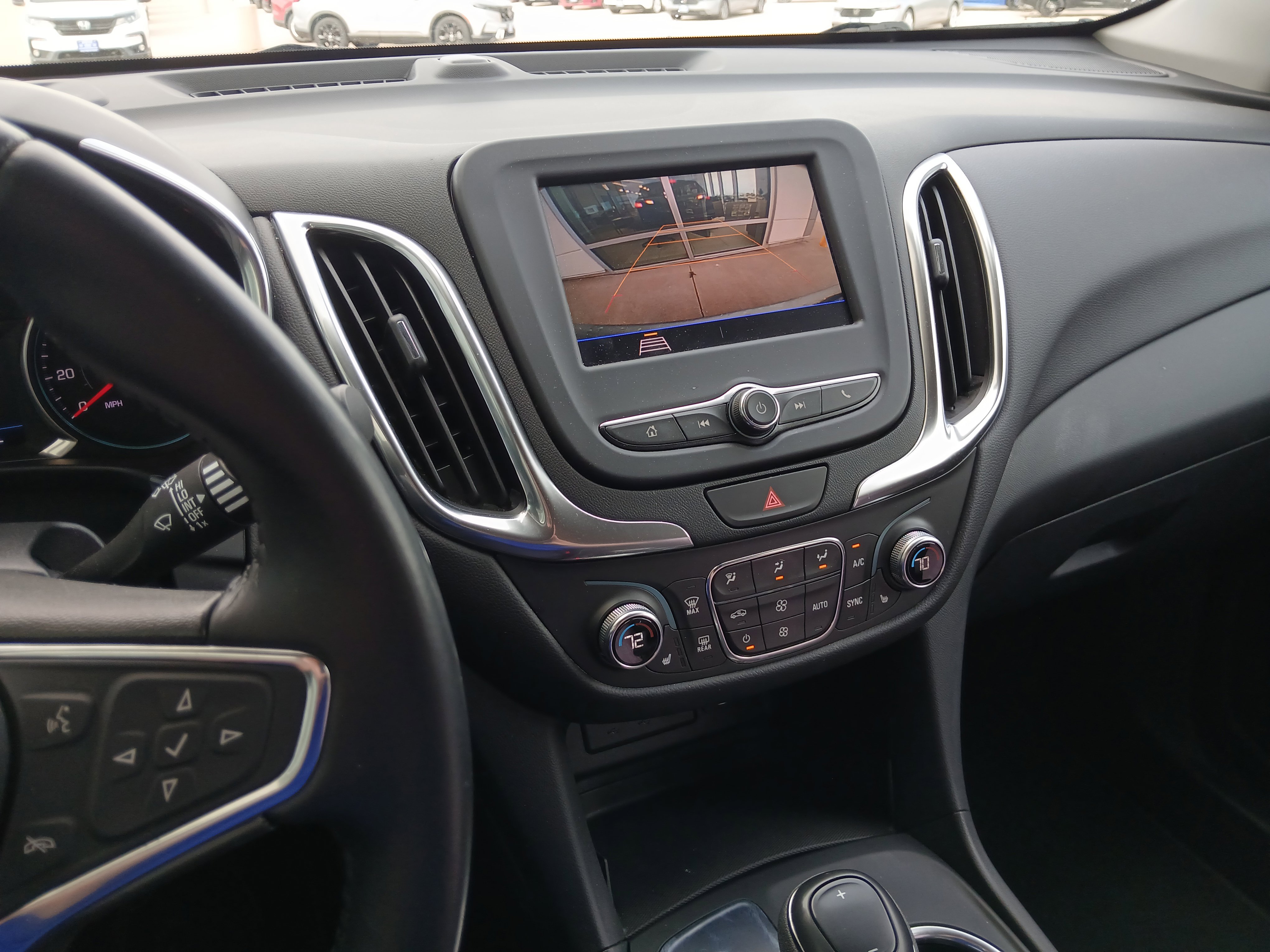 Used 2021 Chevrolet Equinox LT image 12