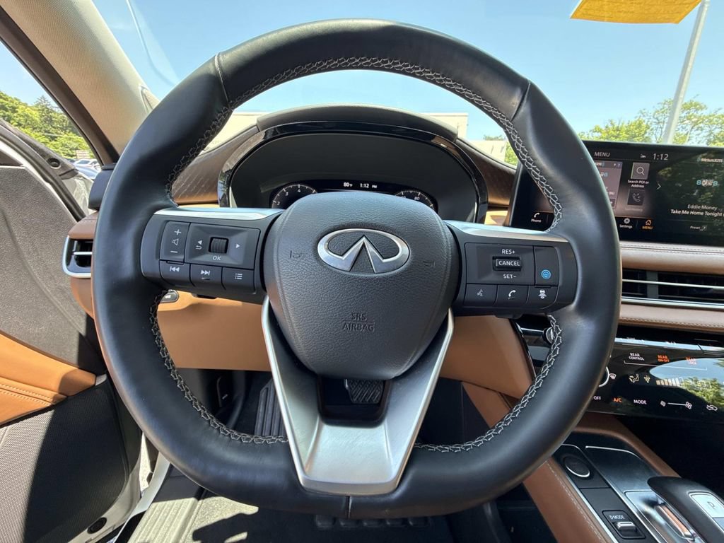 Used 2023 INFINITI QX60 Sensory w/ Vision Package AWD/4WD image 11