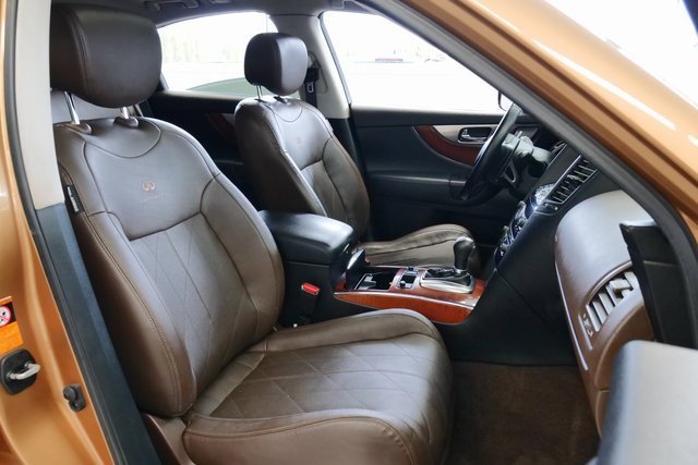 Used 2009 INFINITI FX35 2WD w/ Deluxe Touring Pkg image 15