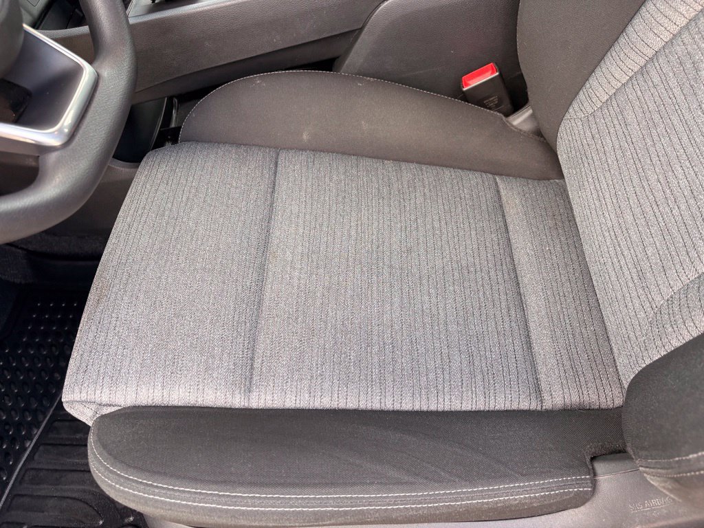 Used 2023 Nissan Rogue SV FWD image 25