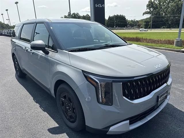 New 2027 Kia Carnival FWD image 1
