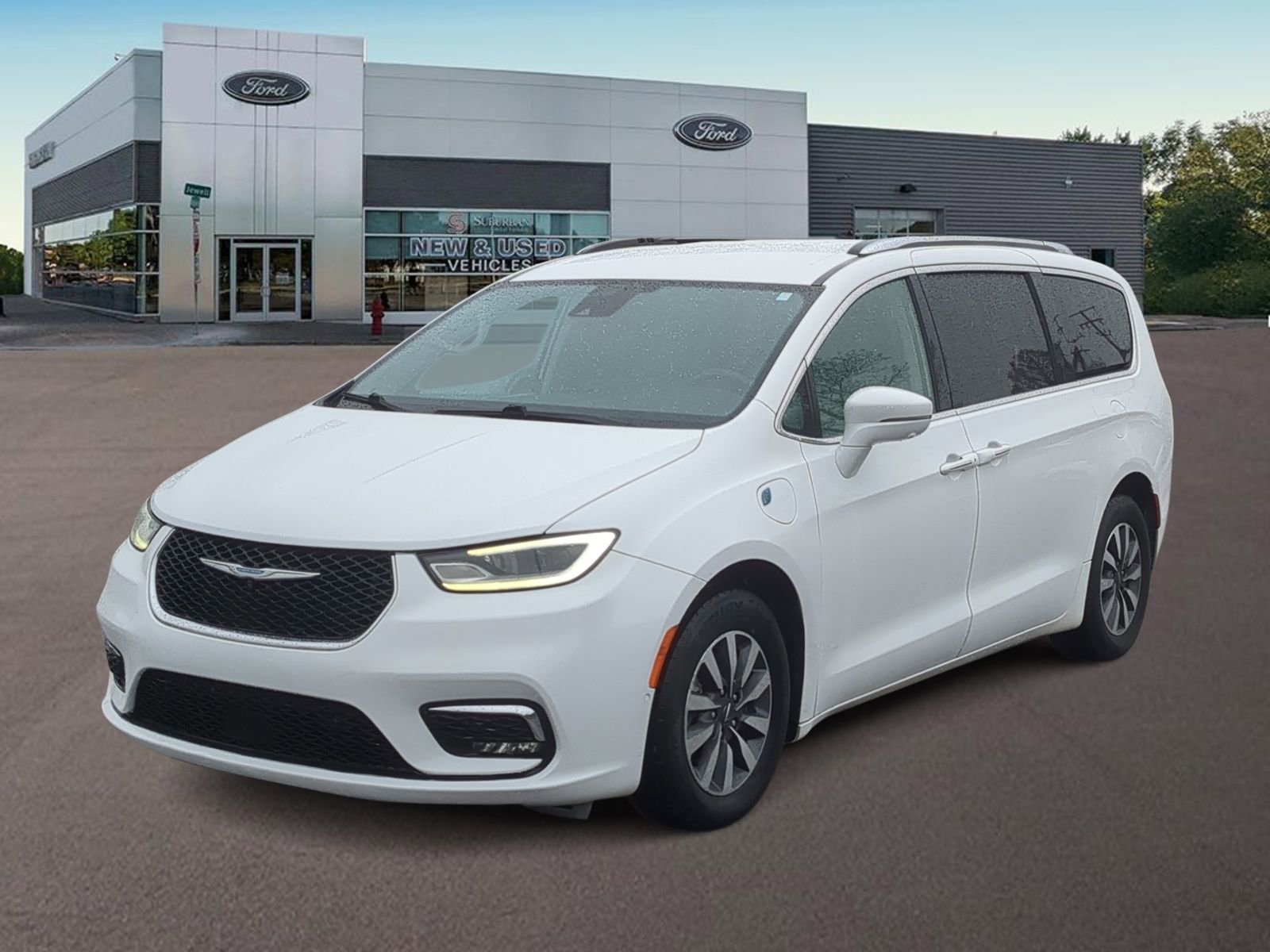 Used 2021 Chrysler Pacifica Touring-L FWD image 5