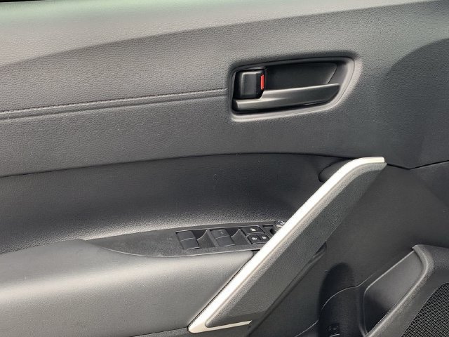 Used 2026 Toyota Corolla Cross LE w/ Moonroof Package FWD image 17