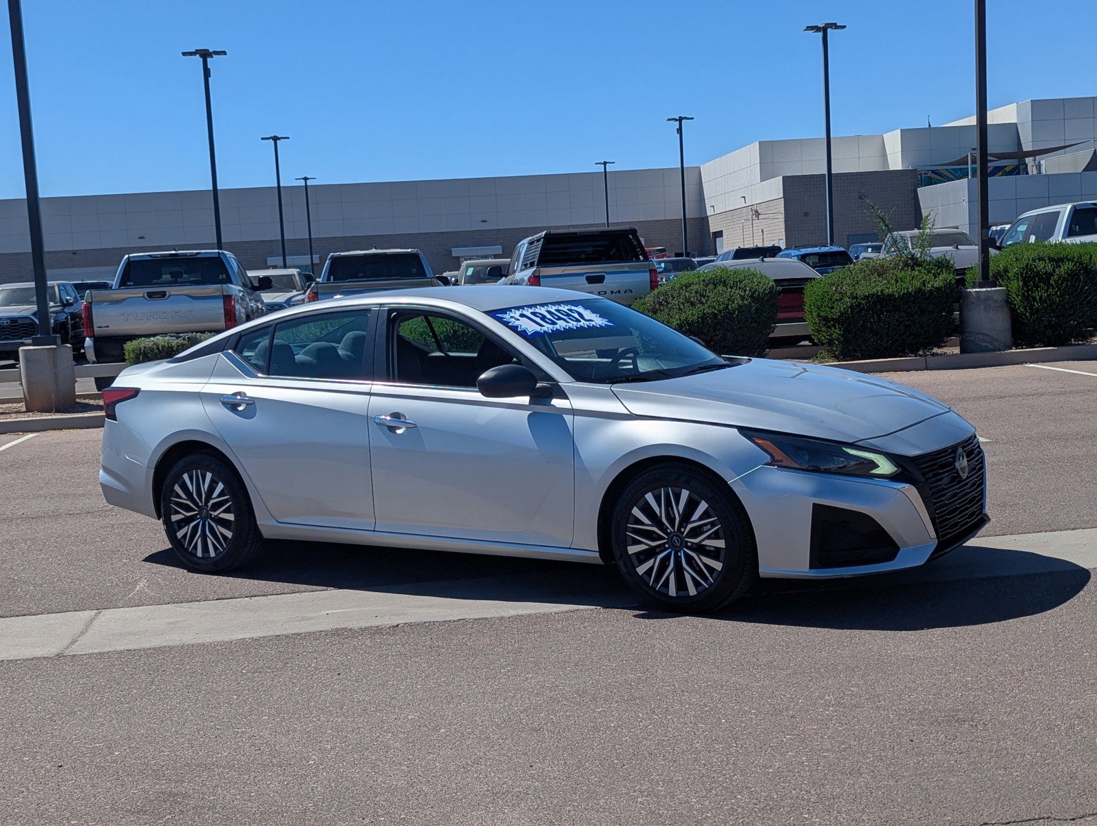 Used 2024 Nissan Altima 2.5 SV image 7