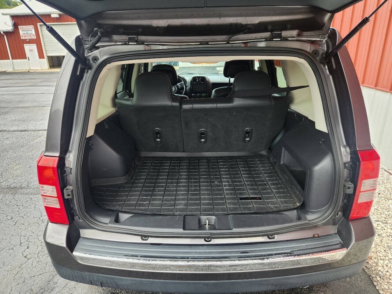 Used 2016 Jeep Patriot High Altitude AWD/4WD image 15