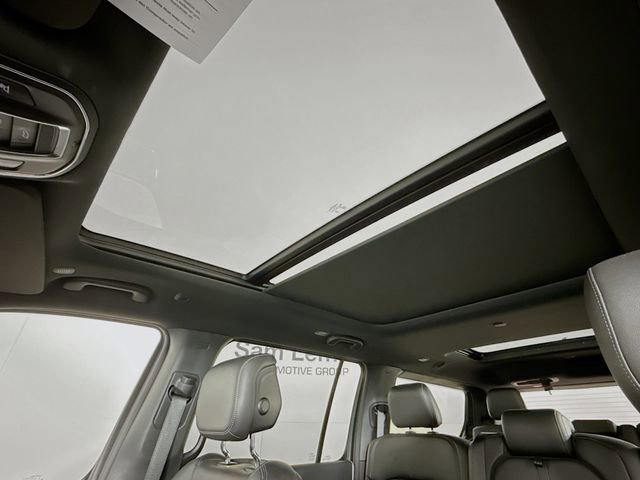 Used 2024 Jeep Wagoneer 4WD w/ Premium Group I image 23