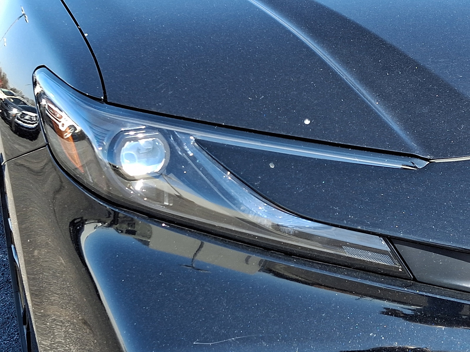 Used 2025 Toyota Camry SE image 9