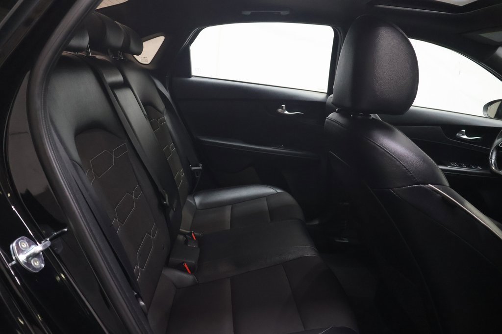 Used 2022 Kia Forte GT-Line w/ GT-Line Premium Package image 13