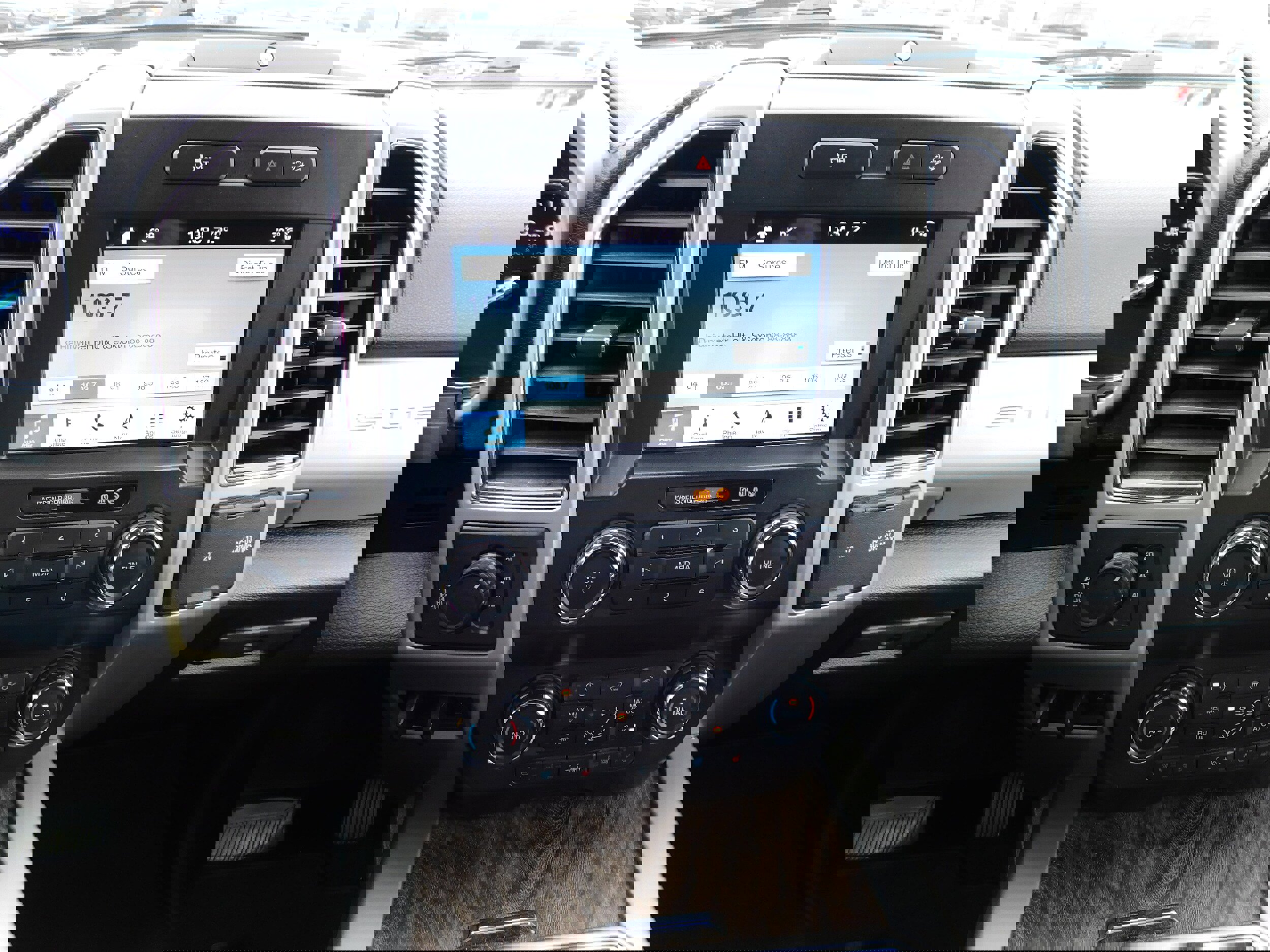 Used 2019 Ford F250 Lariat w/ Chrome Package image 19