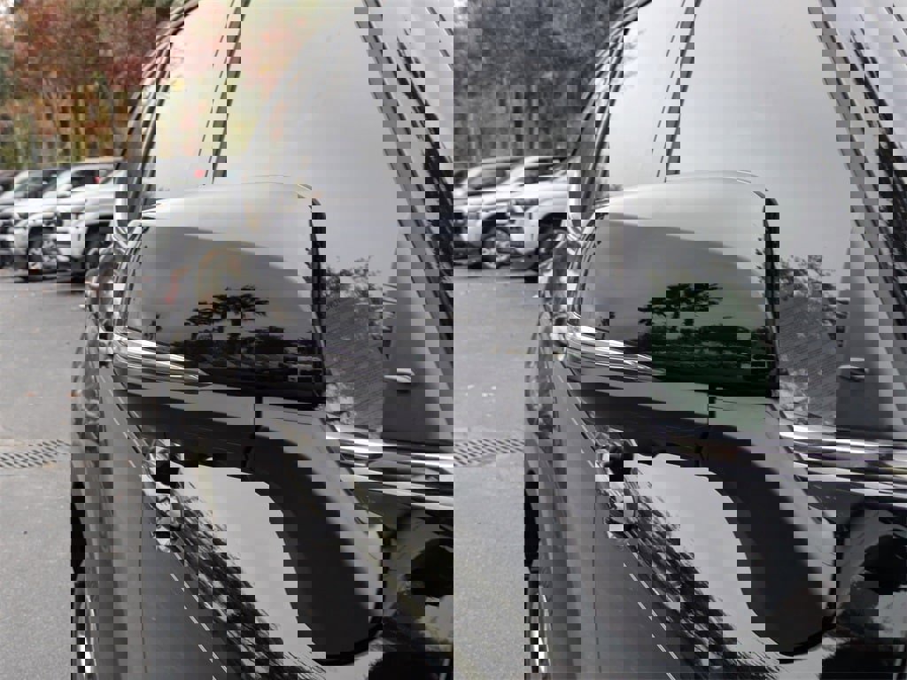 New 2026 Toyota Highlander Limited image 13